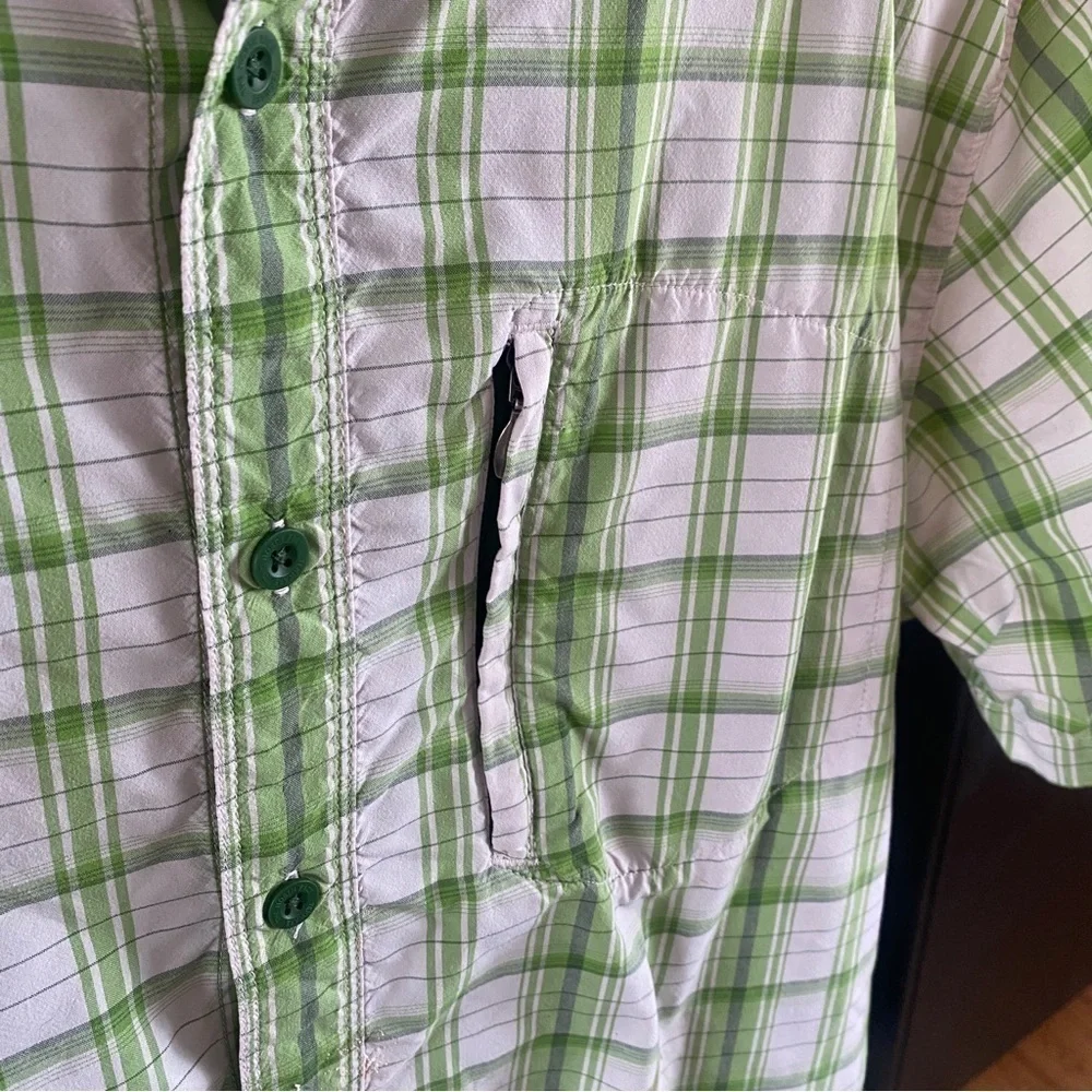 *2/$15* The North Face Men’s Button Down T-Shirt